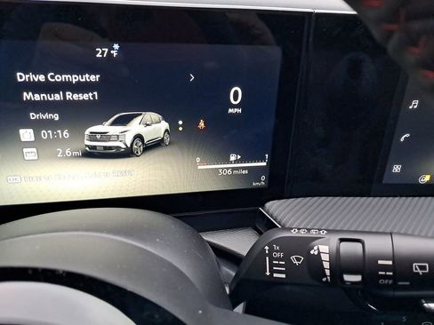 New 2026 Nissan Kicks SR w/ SR Premium Package AWD/4WD image 33