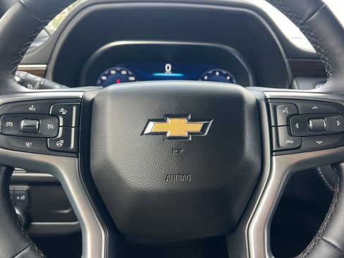 Used 2023 Chevrolet Suburban Premier AWD/4WD image 25