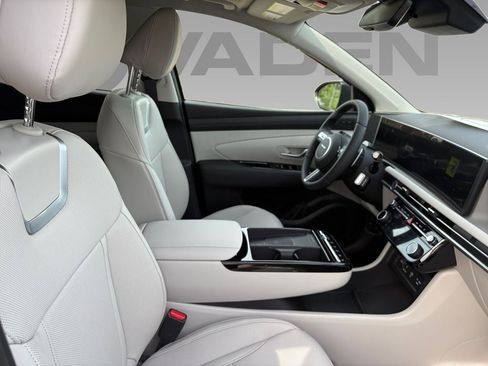 New 2026 Hyundai Tucson Limited FWD image 9
