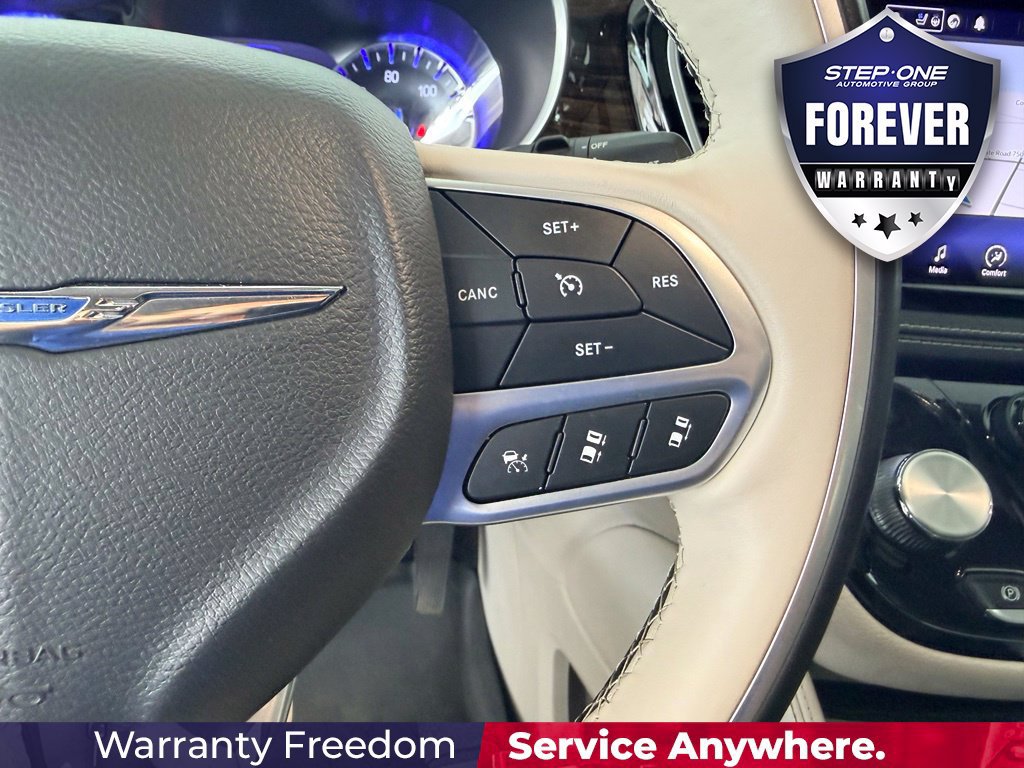 Used 2021 Chrysler Pacifica Limited AWD/4WD image 22