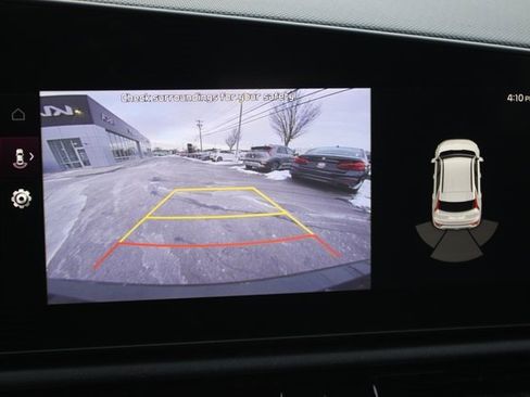 Used 2023 Kia Niro EX image 6