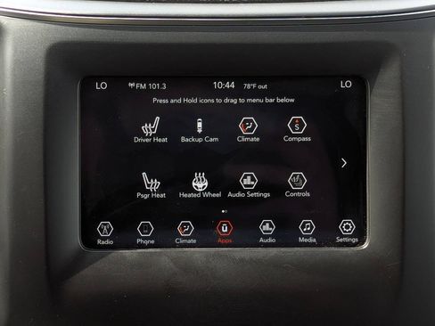 Used 2019 Jeep Cherokee Latitude Plus w/ Comfort/Convenience Group AWD/4WD image 20