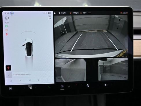 Used 2021 Tesla Model 3 Standard Range Plus image 22