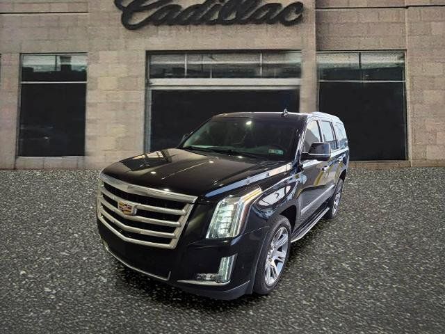 Used 2017 Cadillac Escalade Luxury AWD/4WD image 1