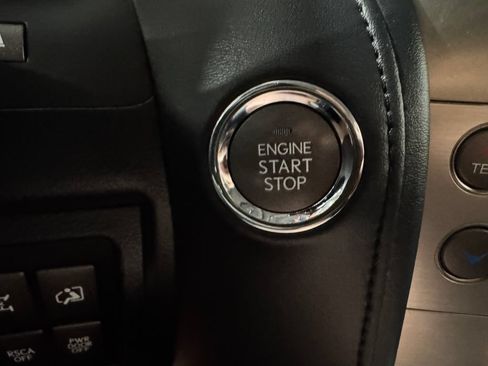 Used 2015 Lexus LX 570 4WD w/ Luxury Package image 48