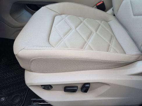 New 2026 Volkswagen Atlas SE image 16