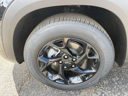 New 2026 Chevrolet Trax LT w/ Driver Confidence Package FWD image 10
