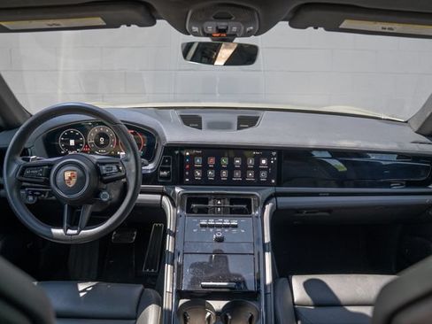 Certified 2025 Porsche Panamera 4 AWD/4WD image 21