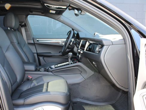New 2025 Porsche Macan image 25