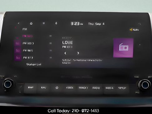 Used 2023 Kia Seltos S w/ Navigation Package FWD image 6