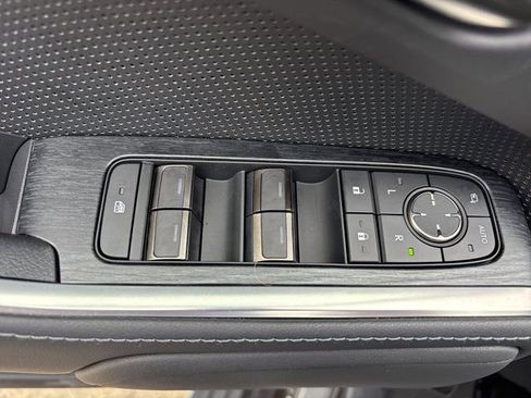 Used 2025 Lexus GX 550 AWD/4WD image 24