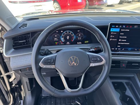 Used 2026 Volkswagen Tiguan S FWD image 21