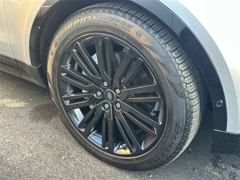 Used 2020 Land Rover Discovery HSE Luxury image 5