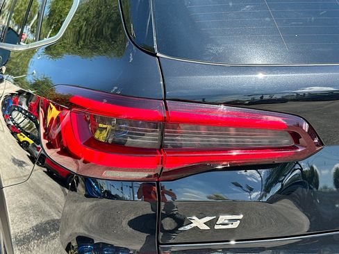 Certified 2022 BMW X5 sDrive40i w/ Premium Package RWD image 31
