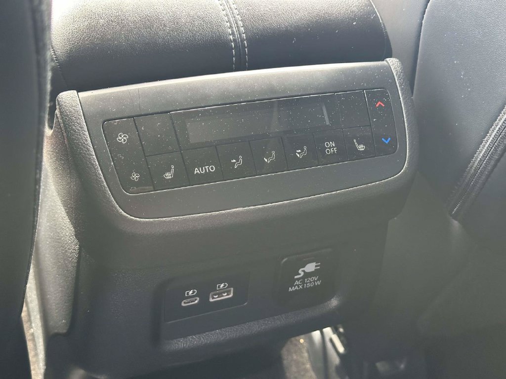 Used 2023 Nissan Pathfinder Platinum w/ Lighting Package (N93) AWD/4WD image 12