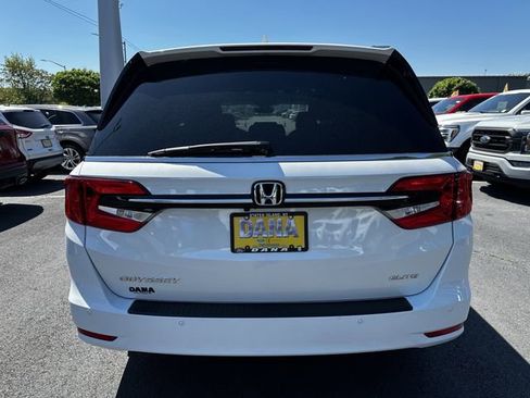 Used 2023 Honda Odyssey Elite image 6