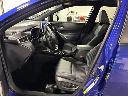 Used 2024 Toyota Corolla Cross AWD Hybrid w/ Convenience Package image 24
