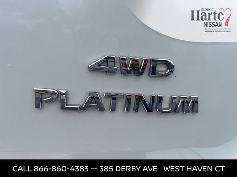 Used 2015 Nissan Pathfinder Platinum w/ Family Entertainment Package image 18
