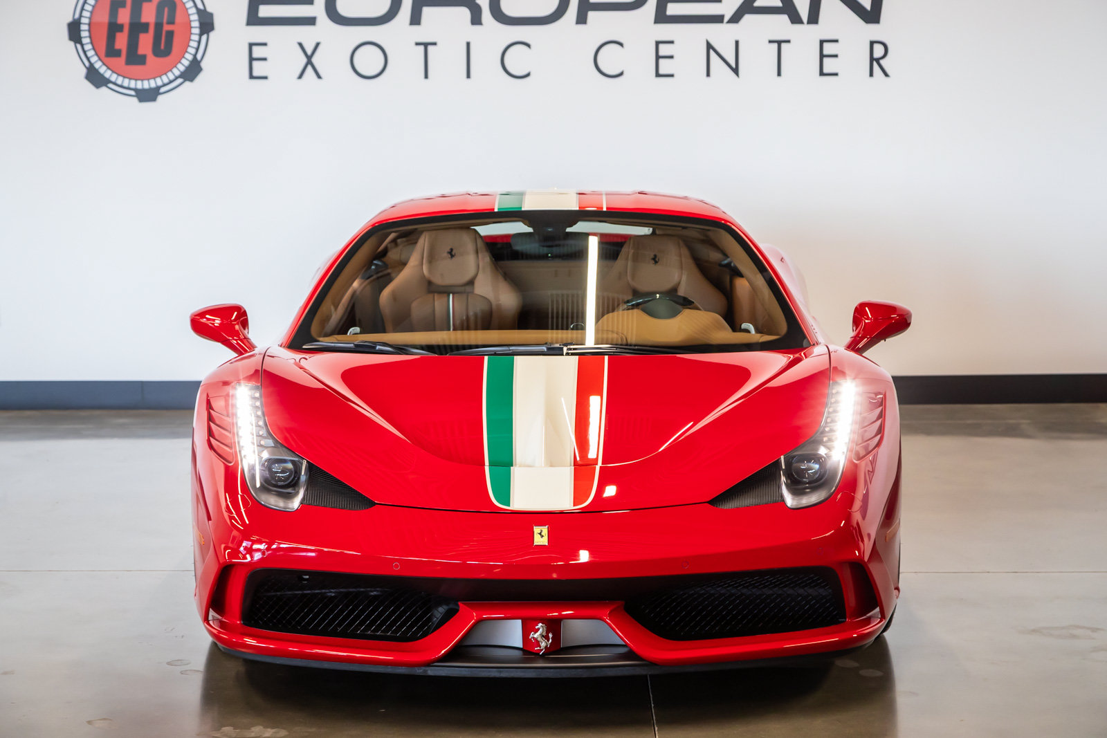 Used 2015 Ferrari 458 Speciale Coupe RWD image 3