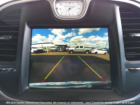 Used 2019 Chrysler 300 Limited image 38