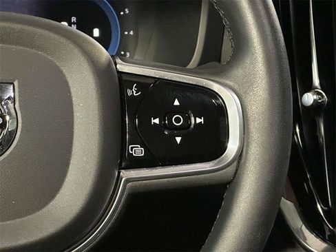 Used 2023 Volvo S60 B5 Plus image 22