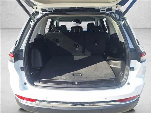 Used 2023 Jeep Grand Cherokee Limited image 17