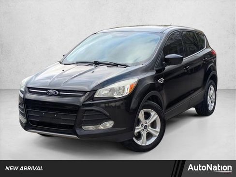 Used 2016 Ford Escape SE image 1