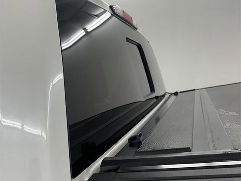 Used 2018 Ford F150 Platinum w/ Equipment Group 701A Luxury image 32