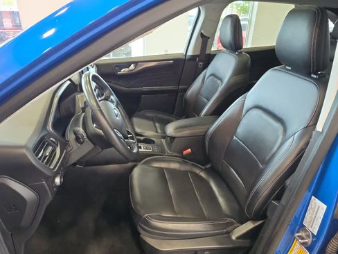 Certified 2021 Ford Escape Titanium FWD image 14