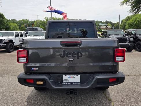 New 2026 Jeep Gladiator Sport AWD/4WD image 4