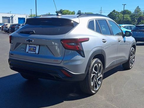 New 2026 Chevrolet Trax RS FWD image 2