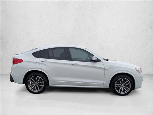 Used 2018 BMW X4 M40i image 4