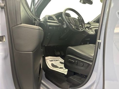 Used 2023 Honda Odyssey Sport image 8