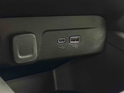 Used 2024 Chevrolet Trax LS image 27