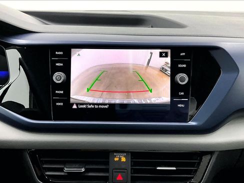 Used 2023 Volkswagen Taos SE w/ Panoramic Sunroof Package FWD image 25