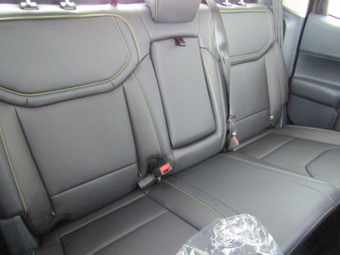 New 2026 Ford Maverick Lobo image 11