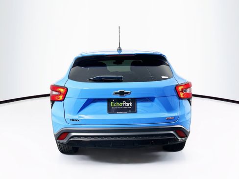 Used 2024 Chevrolet Trax RS w/ Sunroof Package image 7