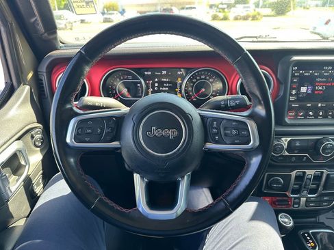 Used 2020 Jeep Gladiator Rubicon AWD/4WD image 16