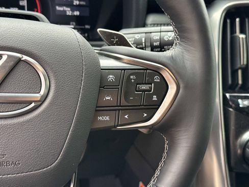 Certified 2025 Lexus LX 700h Overtrail image 28