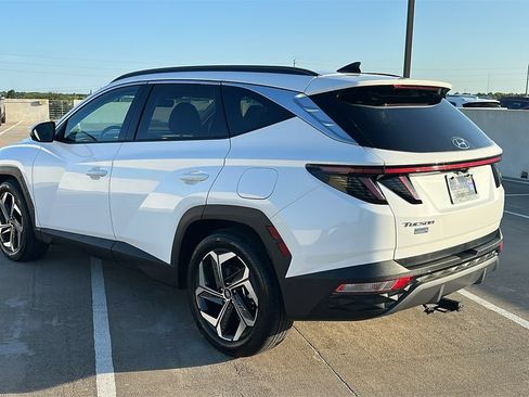Certified 2024 Hyundai Tucson Limited FWD image 11