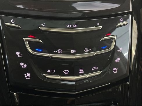 Used 2020 Cadillac Escalade ESV Premium Luxury image 39