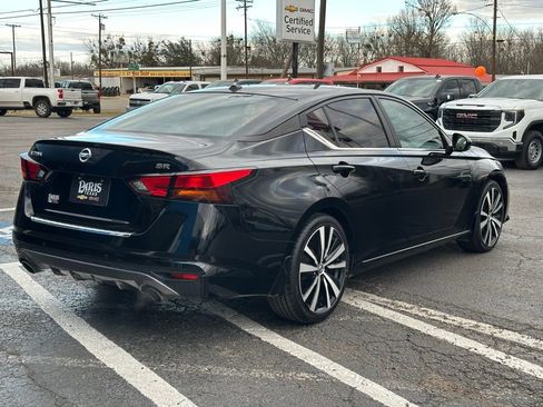 Used 2021 Nissan Altima 2.5 SR w/ SR Premium Package image 6