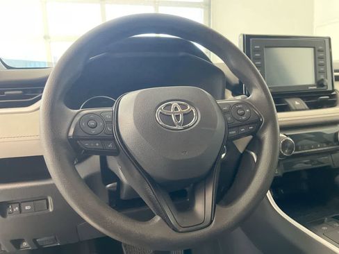 Used 2021 Toyota RAV4 XLE AWD/4WD image 14