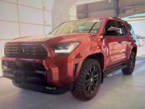 Used 2025 Toyota 4Runner Platinum AWD/4WD image 2