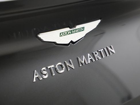 Used 2019 Aston Martin DB11 Coupe image 27