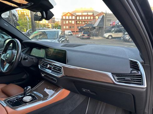 Used 2019 BMW X5 xDrive40i w/ M Sport Package image 27