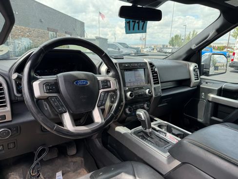 Used 2019 Ford F150 Platinum w/ Equipment Group 701A Luxury AWD/4WD image 8