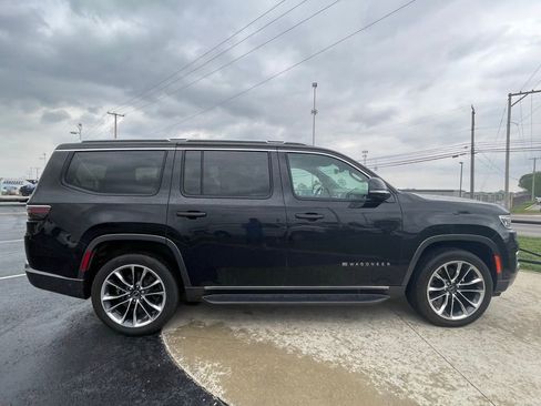 Used 2022 Jeep Wagoneer Series II w/ Convenience Group I AWD/4WD image 8