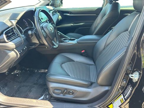 Used 2021 Toyota Camry SE FWD image 18