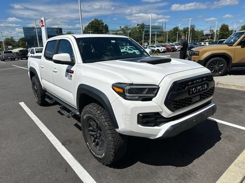 Used 2021 Toyota Tacoma TRD Pro AWD/4WD image 3
